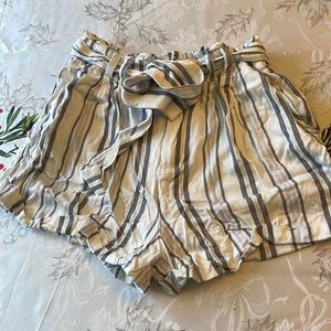 Forever 21 paper bag shorts